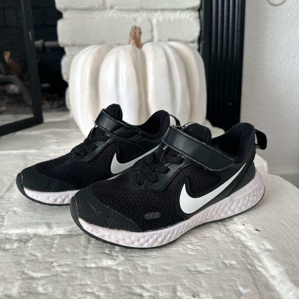 Nike Revolution Running Shoe Size 10.5c